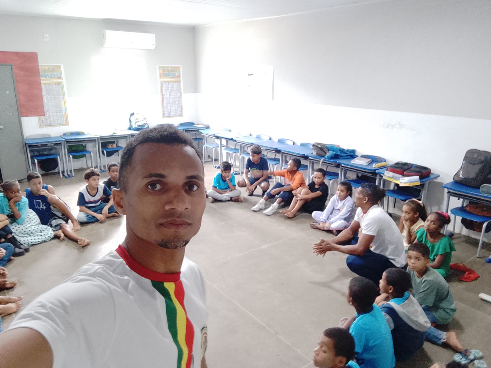 Imagem de roda de capoeira