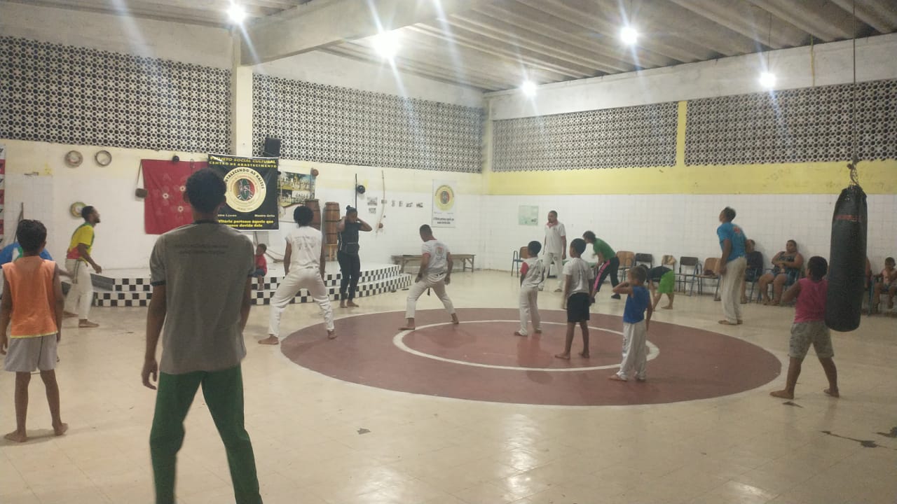 Imagem de roda de capoeira